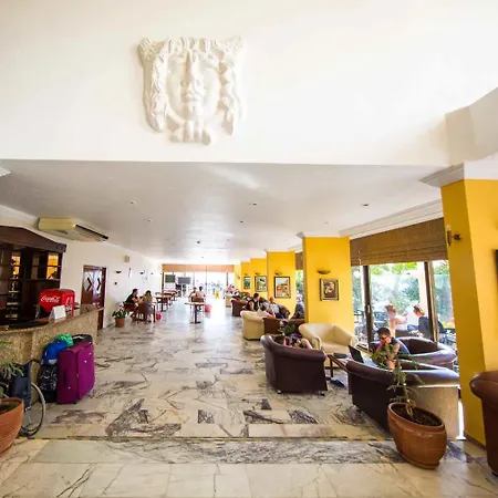 Hotel Tuntas Altinkum 3*