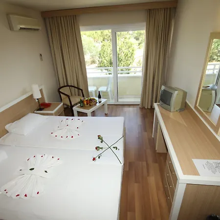 Tuntas Altinkum Hotel 3*