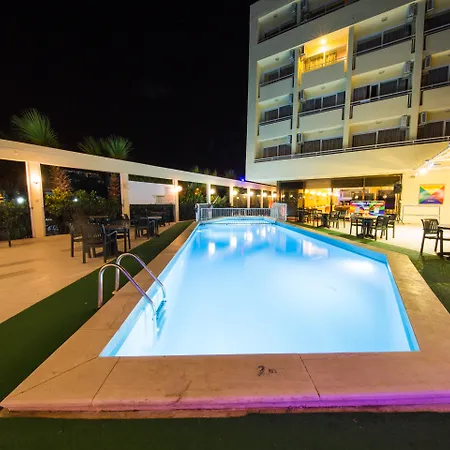 Hotell Tuntas Altinkum