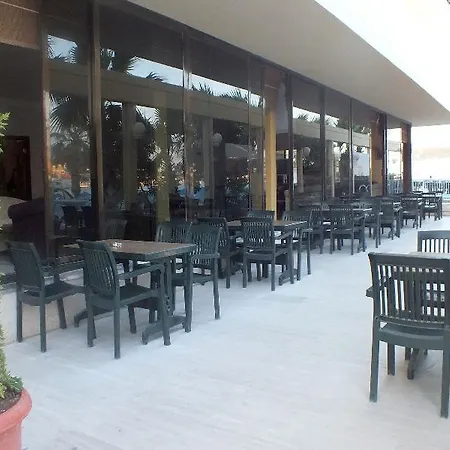מלון Tuntas Altinkum 3*
