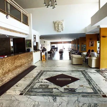 Tuntas Altinkum Hotell