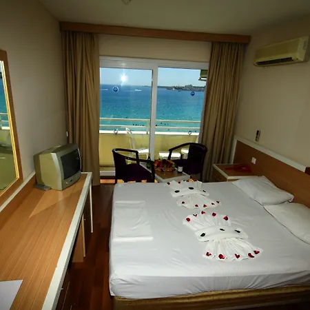 Tuntas Altinkum Hotell