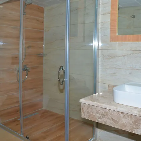 Tuntas Altinkum Hotell